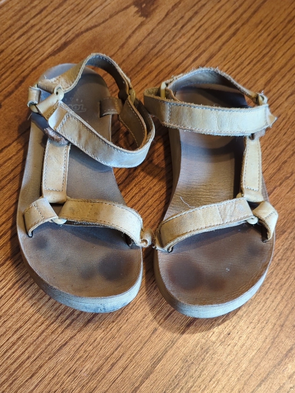 Teva Tan Leather Sandals - Comfortable Everyday Footwear
